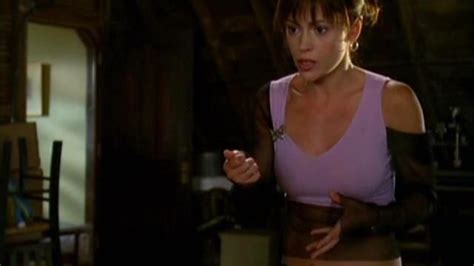 The Top Sexy Phoebe Halliwell Alyssa Milano In Charmed S05E03 Spotern