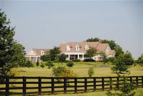 A Small Kentucky Horse Farm And More Houses For Sale Hooked On Houses