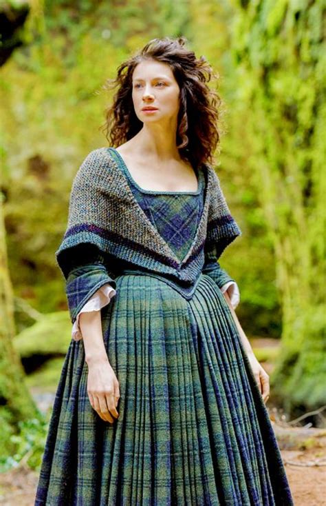 claire fraser in outlander more diana gabaldon outlander outlander claire outlander tv series