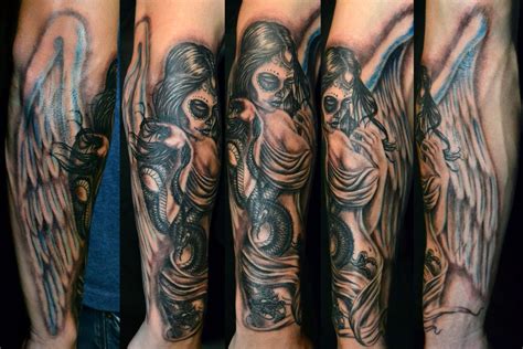 Beautiful black and white design and the two symbols come together to promote love. Ryan El Dugi Lewis : Tattoos : Evil : Fallen Angel