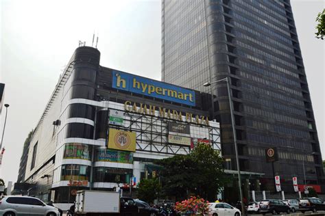 gajah-mada-plaza-2.jpg