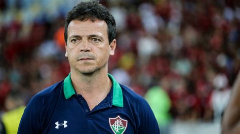 Hoje é dia da confraria tricolor. Fernando Diniz não é mais técnico do Fluminense | Futebol ...