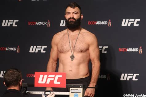 Andrei Arlovski Ufc On Espn Plus 29 Official Weigh Ins Mma Junkie