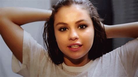 Selena Gomez  Find And Share On Giphy
