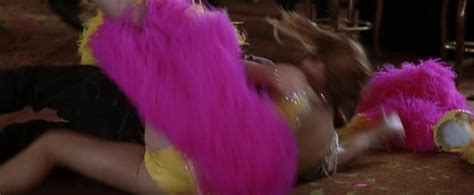 Sandra Bullock Nue Dans Miss Congeniality 2 Armed And Fabulous