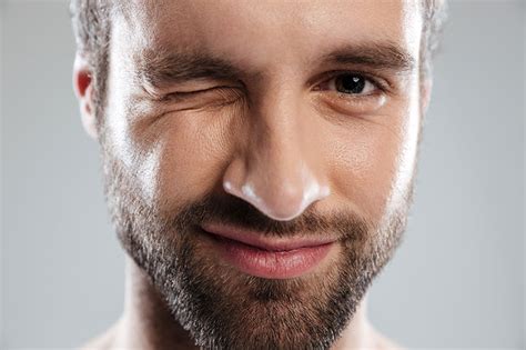 Thyroid hair loss might develop slowly; Eyebrow Hair Loss: Causes and Treatment - Clinicana