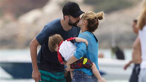 Shakira Piqué Y Sus Hijos Disfrutan De Sus Vacaciones En Ibiza Fotos
