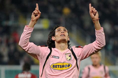 Yet another player who arrived at palermo from south america, this time from uruguay. Edison Cavani Edison Cavani in Serie A ha vestito le ...