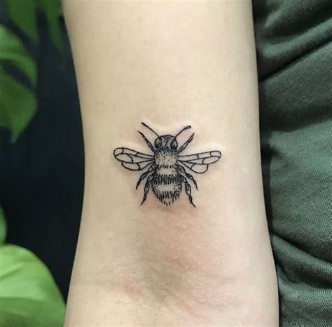 Minimalist Honey Bee Tattoo Wiki Tattoo