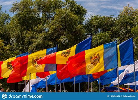Banderas De La Repblica Del Moldavia Fotografía Editorial Imagen De