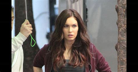 La radio tricolore le meilleur de la chanson française de 1900 à nos jours. Megan Fox : La bombe devenue rousse s'amuse dans le métro ...