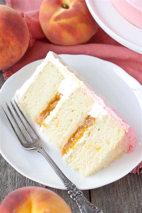 Pineapple filling in a yellow cake sounds good right now. 50 Layer Cake Filling Ideas: How to Make Layer Cake (Recipes)