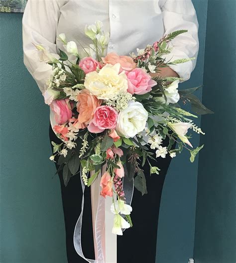 The autumnal colours complement each other so well, we love the way the orange, mauve and dark green blend together. Bohemian Meadow Silk Cascading Bridal Bouquet-Garden Rose ...