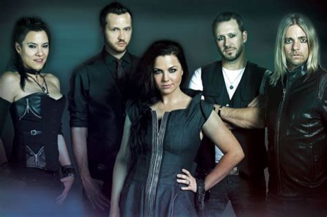 Evanescence is an american rock band founded in little rock, arkansas, in 1995 by singer and pianist amy lee and guitarist ben moody.12 after recording independent albums, the in december 2020, the band announced that their fifth studio album, the bitter truth, will be released on march 26, 2021. Evanescence anuncia nuevo álbum titulado "The Bitter Truth"