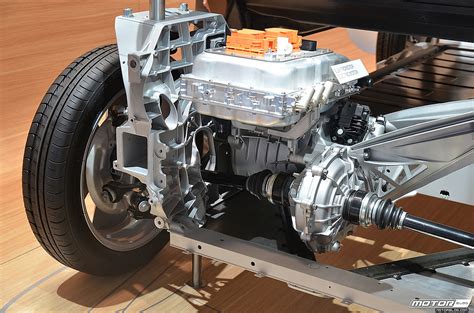 In terms of efficiency, the inverter in bmw i3, using infineon igbt fs800r07a2e3 is modelled. File:IAA 2013 BMW i3 (9833758103).jpg - Wikimedia Commons