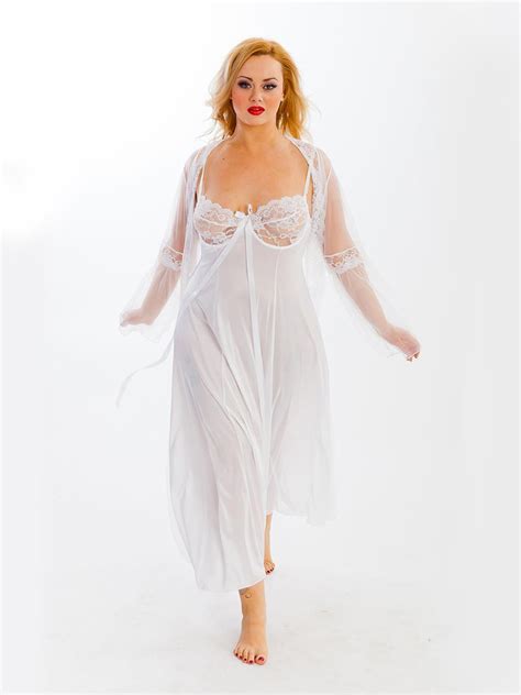Plus Size Full Figure Long Bridal Gown Peignoir Lingerie Set