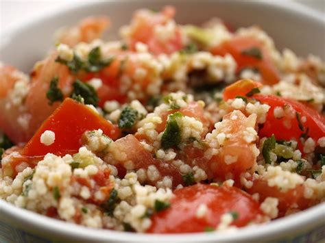 .mini mozzarella, mint, mozzarella, munt, mustard, neutral oil, pearl couscous, pearl couscous summer days, all you need is a refreshing salad. Cous Cous pomodoro e mozzarella | La Forchetta d'Argento