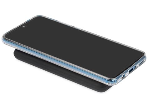 The only power bank that makes sense to have suction cups. Портативное беспроводное зарядное устройство «Airbank ...