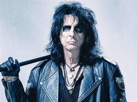 Alice Cooper Loses Contract After Criticizing Gender Activism Timenews