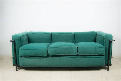 Original 'lc2' sofa by le corbusier, jeanneret & perriand for cassina. Sofá estilo LE CORBUSIER LC2 - DISEÑO, RESTAURACIÓN Y ...