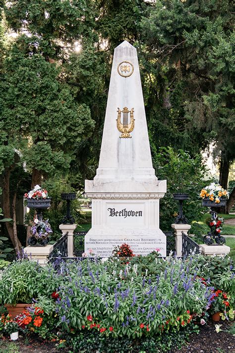 Beethovens Grave Beethoven Vienna Cemetery