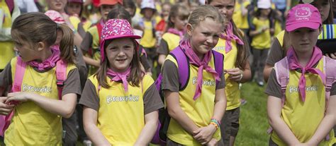 Transgender Guidelines Changed To Allow Co-Ed Showers For Girl Guides ...