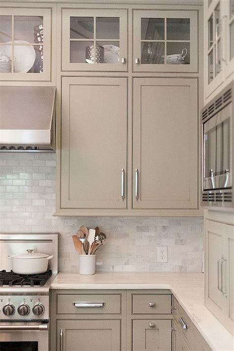 70 beautiful farmhouse kitchen cabinet makeover ideas beige kitchen kitchen cabinets decor
