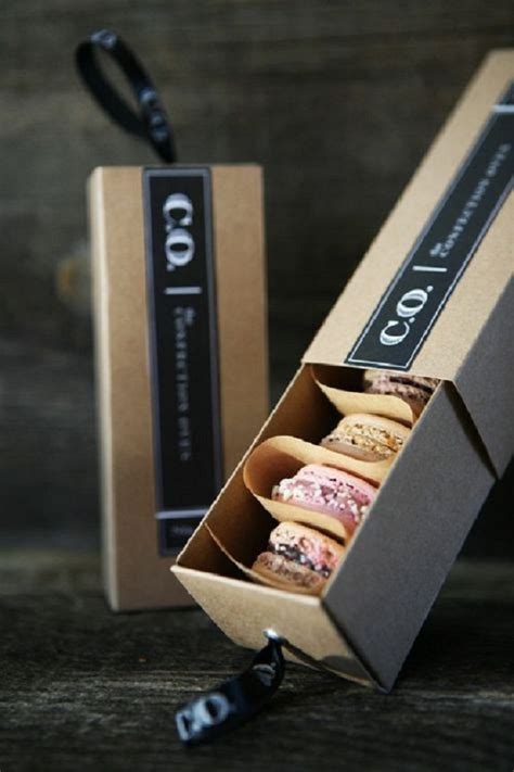 Don't forget about the inner design. Macarons | Macaron packaging, Food packaging design ...