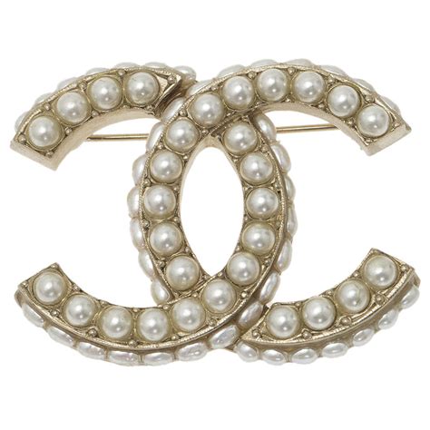 Lc Buy And Sell Chanel Cc Faux Pearl Brooch