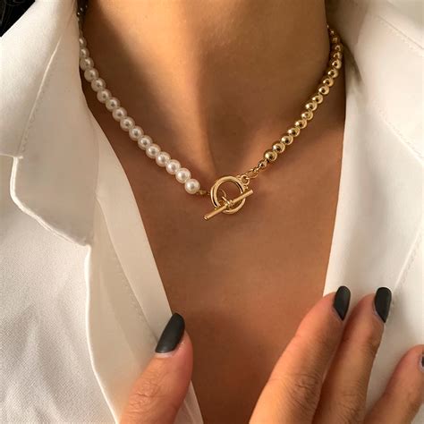 Exaggerated Round Beads Imitation Pearls Asymmetric Chain Choker