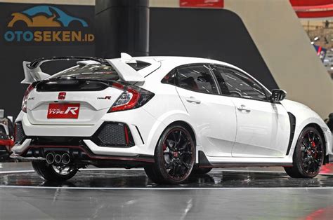 Honda Civic Turbo And Civic Type R Same Dimensions But Different