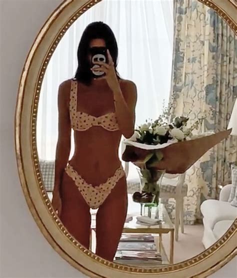 Kendall Jenner Posts Bikini Mirror Selfie While On A Break From Ben