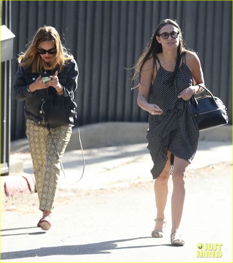 Rumer And Tallulah Willis Spend Mother S Day With Mom Demi Moore Photo 3111306 Demi Moore