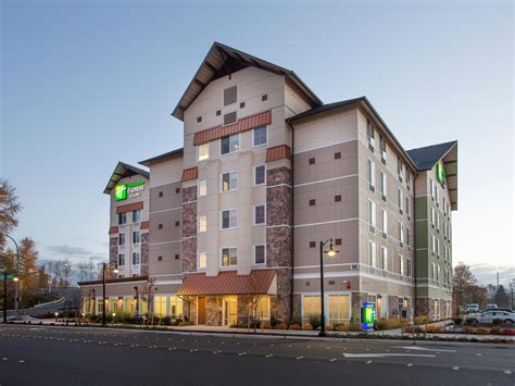 Hotels Near Seattle Airport In Tukwila Holiday Inn Express And Suites
