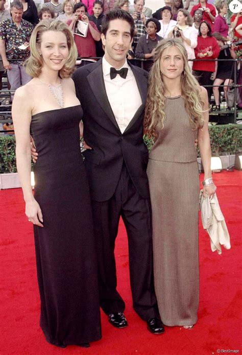 6 consejos para que funcione una relación amorosa con tu mejor amigo. Lisa Kudrow, Jennifer Aniston et David Schwimmer aux Screen Actors Guild Awards à Los Angeles en ...