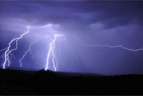 Rapidworldnews Incredible Lightning Strikes Captured
