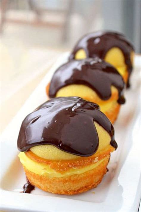 Monumental cupcakes offers some of the most scrumptious cupcakes in town. Boston Cream Cupcakes Recipe