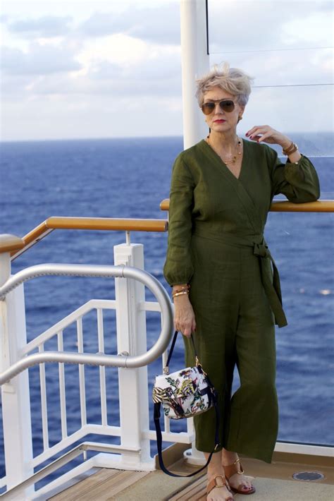 What To Wear On A Cruise Ship For Women Over 40 9d9