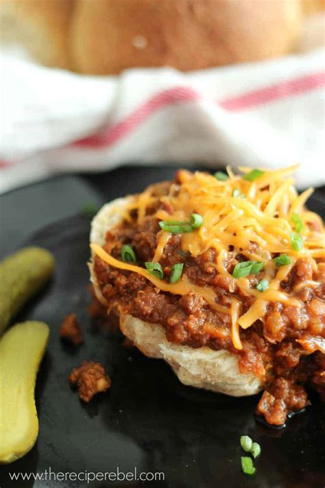 Ground beef recipes are a weeknight favorite for so many reasons: 31+ Quick Ground Beef Recipes -- easy, family-friendly ...