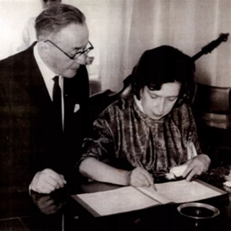 Rebecca Schiff And Her Third Husband Ruvim Rubinstein Centropa