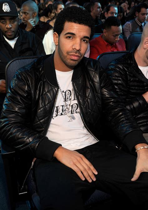 Drake Sued By Former Stylist For Unpaid Bills Huffpost