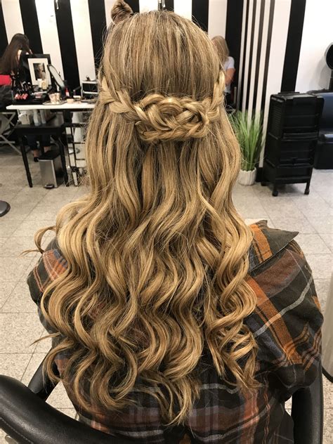 ️ enjoy and shine bright with best wedding hairstyles on photo! Half up half down wavy hair game of thrones inspired style ...