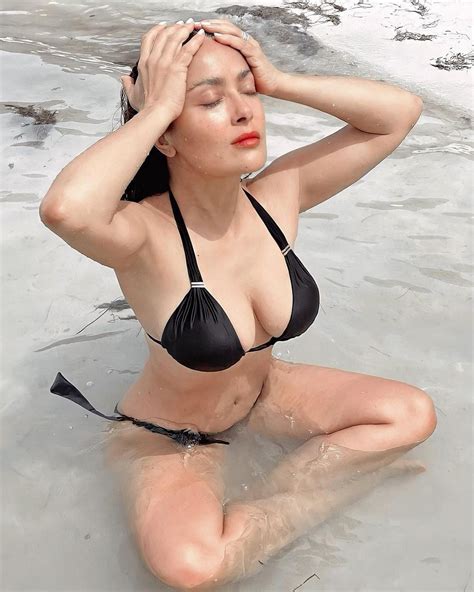 Salma Hayek In A Sexy Bikini On Her Th Birthday Photos The Fappening