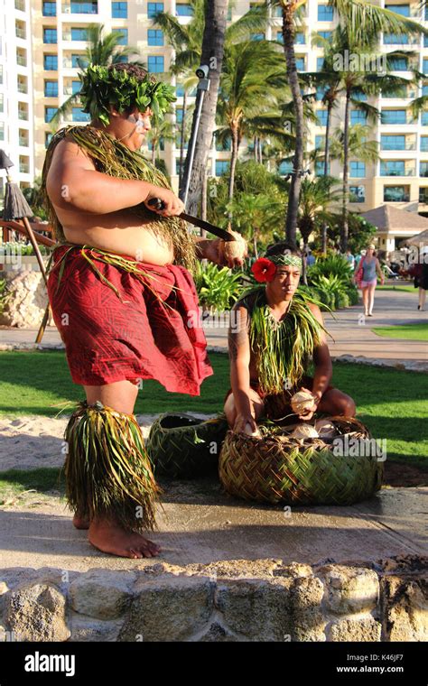 Pakist N Cubrir Espa A Hombres Hawaianos Nativos Dispersi N Fuerte Bandeja