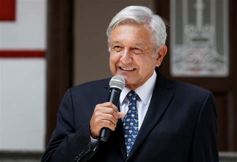 López obrador aprofunda a cessão de poderes ao exército depois da criação da guarda nacional e da entrega de negócios imobiliários e logísticos. AMLO: "Un gobierno por y para el pueblo"