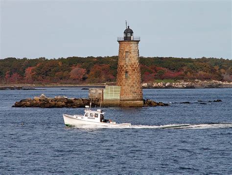 Whaleback Lighthouse Kittery Maine The Southernmost Ligh Flickr