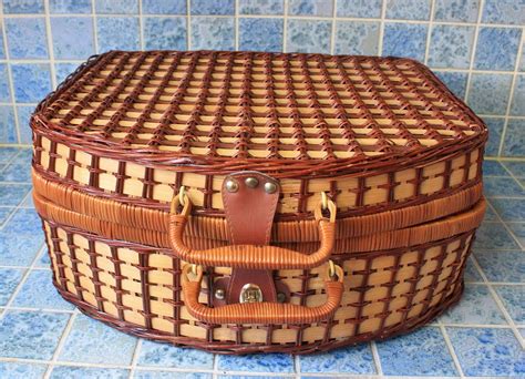 Complete Vintage Wicker Picnic Basket With Set Dinnerware Boho Basket