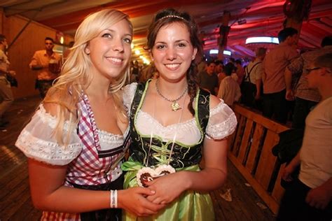 Cannstatter Volksfest So Sexy Ist Der Wasen News Stuttgarter