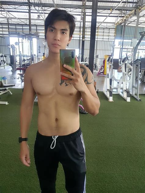 Hunky Thai Fitness Trainer Goes Viral After Working At A Road Side Food Station Mothership SG