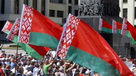 Belarus Flagge Was Bedeutet Die Weiß Rote Fahne Focusde